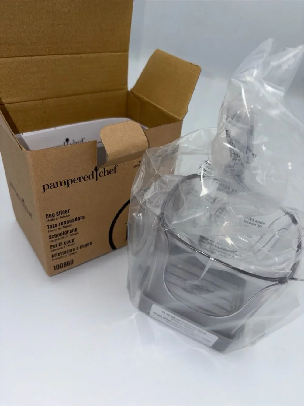 PAMPERED CHEF Cup Slicer Item #100860 - New In Box